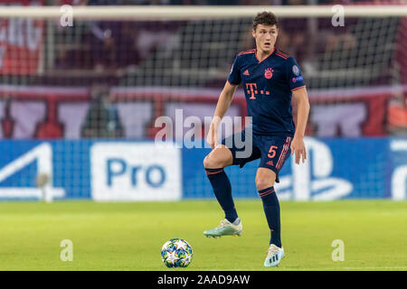 Piräus, Griechenland - Oktober 22, 2019: Spieler des FC Bayern Benjamin Pavard in Aktion während der UEFA Champions League Spiel zwischen Olympiakos Piräus vs Bayern bei G Stockfoto