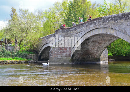 Die Brucke Bei Pooley Bridge Im Lake District Die Durch Das Hochwasser Vom Sturm Desmond Cumbria Uk Zerstort Wurde Die Brucke Hatte Seit 1774 Gestanden Stockfotografie Alamy