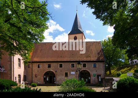 Bundesrepublik Deutschland, Hessen, Bad Orb, Heimatmuseum und Sankt Martins-Kirche (redaktionell, keine Pr) Stockfoto