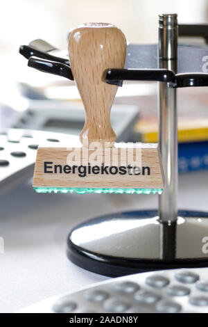 Stempel mit der Aufschrift Energiekosten Stockfoto