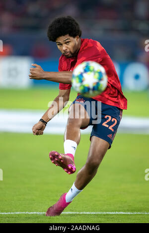 Piräus, Griechenland - Oktober 22, 2019: Spieler des FC Bayern Serge Gnabry in Aktion während der UEFA Champions League Spiel zwischen Olympiakos Piräus vs Bayern in Geor Stockfoto