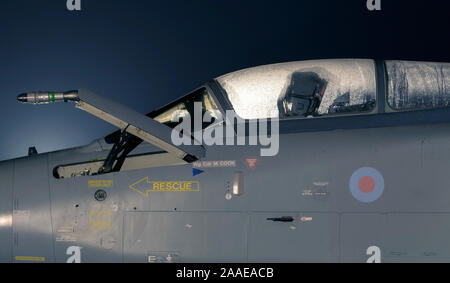 RAF Tornado F3, ZE340, GO, in RAF Cosford Nightshoot in Verbindung mit Schwelle. Aero Stockfoto