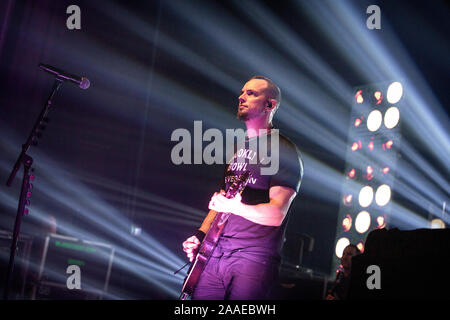 Oslo, Norwegen. 17., November 2019. Die amerikanische Hard Rock Band Alter Bridge führt ein Live Konzert in Sentrum Scene in Oslo. Hier Gitarrist Mark Tremonti ist live auf der Bühne gesehen. (Foto: Gonzales Foto - Terje Dokken). Stockfoto