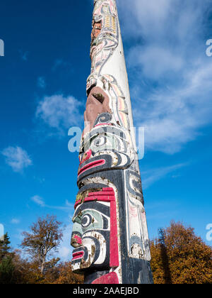 Windsor Great Park Totem Pole, Valley Gardens, Windsor Great Park, Surrey, England, UK, GB. Stockfoto