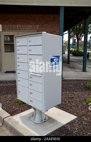 Mehrere Business Mail Boxen in einem kommerziellen Eigentums Entwicklung dublin Georgia USA Stockfoto