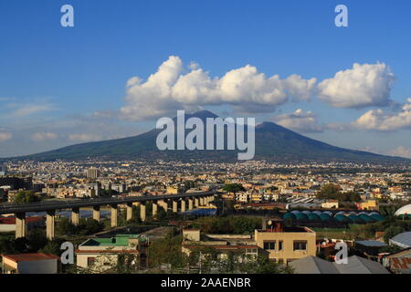 Der Vesuv von meiner Terrasse aus gesehen Stockfoto