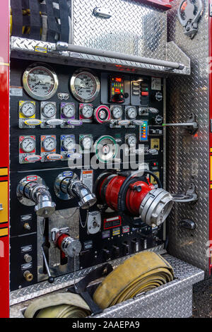 Fire Truck Pump Panel. Stockfoto