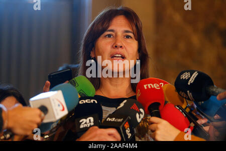 Barcelona/Spanien - 12. November 2019: Laura Borras vor Beginn der Sitzung gesehen. Stockfoto