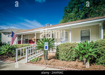 Das Büro im Four Seasons Apartments ist dargestellt in Mobile, Alabama. Der Apartment Komplex ist von Sealy Verwaltungsgesellschaft verwaltet. Stockfoto