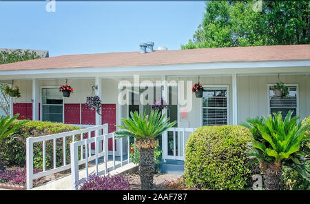 Das Büro im Four Seasons Apartments ist dargestellt in Mobile, Alabama. Der Apartment Komplex ist von Sealy Verwaltungsgesellschaft verwaltet. Stockfoto