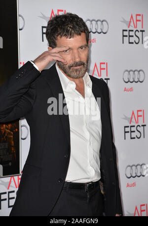 LOS ANGELES, Ca - 9. NOVEMBER 2015: Schauspieler Antonio Banderas bei der Premiere seines Films "Die 33", Teil des AFI FEST 2015, bei der die TCL-chinesischen Theater © 2015 Paul Smith/Featureflash Stockfoto