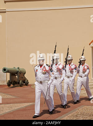 Die Wachablösung Princes Palace Monte Carlo Monaco Stockfoto