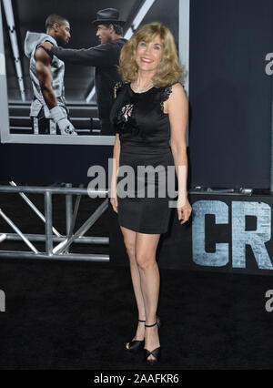 LOS ANGELES, Ca - 19. NOVEMBER 2015: ehemaliges Model/Schauspielerin/Sängerin Barbi Benton bei der Premiere von 'Creed' © 2015 Paul Smith/Featureflash Stockfoto