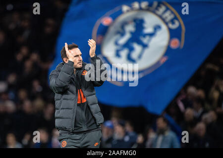 LONDON, ENGLAND - 05. NOVEMBER: Manager Frank Lampard von Chelsea FC Reaktion während der UEFA Champions League Gruppe H Match zwischen dem FC Chelsea und dem AFC Stockfoto
