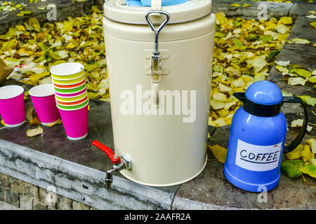 Heißen Tee und Kaffee, Herbst Stockfoto