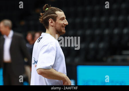 Oldenburg, Deutschland, 20. November 2019: Andres Toto Forray wenige Minuten vor dem Spiel der EWE Baskets Oldenburg vs Aquila Korb Trento. Stockfoto