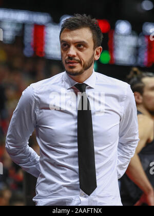 Oldenburg, Deutschland, 20. November 2019: Nicola Brienza, Head Coach der Aquila Korb Trento, während einer Eurocup Spiel in die Kleine EWE Arena. Stockfoto