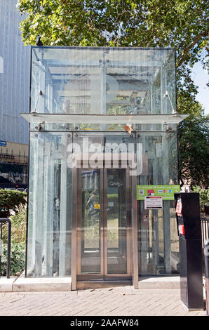 Aufzug, Tiefgarage Cavendish Square Marylebone, Westminster London W1 Stockfoto