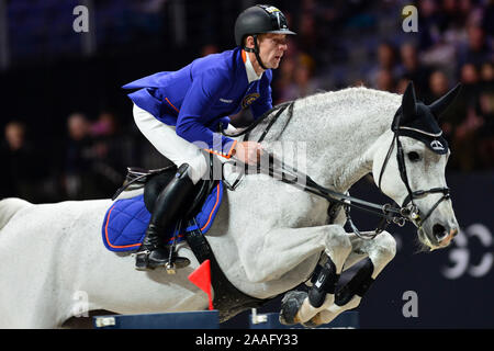 Prag, Tschechische Republik. 22 Nov, 2019. Marcus Ehning reiten Cornado NRW während der Gcl Super Cup Viertelfinale während der longines Global Champions Endspiele 2019 in Prag in der Tschechischen Republik. Credit: Slavek Ruta/ZUMA Draht/Alamy leben Nachrichten Stockfoto