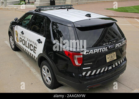 State Capitol Polizei Fahrzeuge ourside die Wisconsin State Capitol Building, Madison, Wisconsin, USA Stockfoto