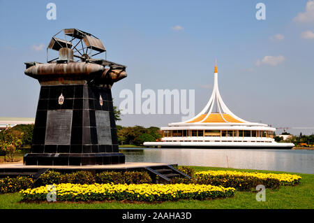 Bangkok, Thailand. - November 16, 2019: Chaipattana niedrige Geschwindigkeit Oberfläche Belüfter Denkmal am Suan Luang King Rama IX Park. Stockfoto