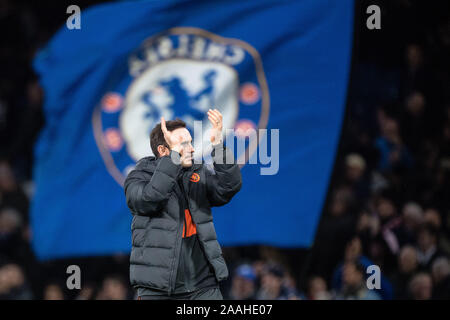 LONDON, ENGLAND - 05. NOVEMBER: Manager Frank Lampard von Chelsea FC Reaktion während der UEFA Champions League Gruppe H Match zwischen dem FC Chelsea und dem AFC Stockfoto