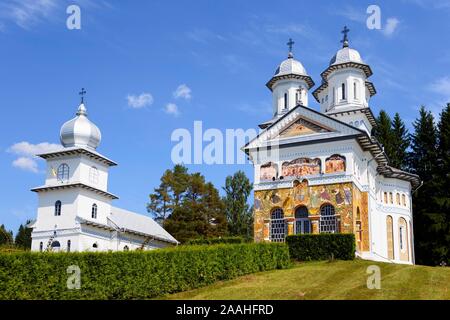 Orthodoxe Kirche, Kirche der Heiligen Apostel Petrus und Paulus, Panaci, Region Bukowina, Rumänien Stockfoto