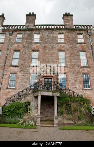 Rückseite des Drumlanrig Castle. Auch lokal als das Pink Palace bekannt. Dumfries und Galloway, Schottland Stockfoto