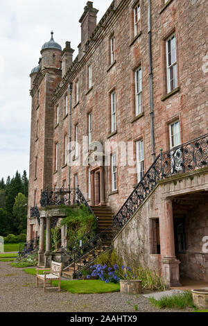 Rückseite des Drumlanrig Castle. Auch lokal als das Pink Palace bekannt. Dumfries und Galloway, Schottland Stockfoto