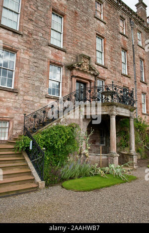 Rückseite des Drumlanrig Castle. Auch lokal als das Pink Palace bekannt. Dumfries und Galloway, Schottland Stockfoto