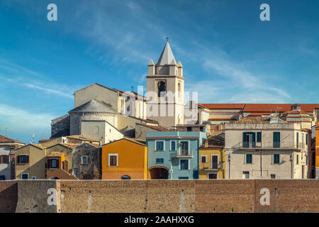 Teleaufnahme vom Strand der Stadt Termoli Molise Stockfoto