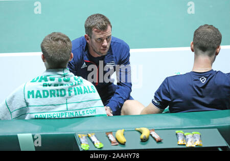 21 November 2019, Spanien, Madrid: Die tennisspieler von Großbritannien Doppeltmannschaft Jamie Murray und Neal Skupski und der Kapitän Leon Smith gegenüber Kazakhistan, für die Gruppe E der Davis Cup, in Madrid, Spanien, heute, 20., November 2019. Foto: Cézaro De Luca Foto: Cezaro de Luca/dpa Stockfoto