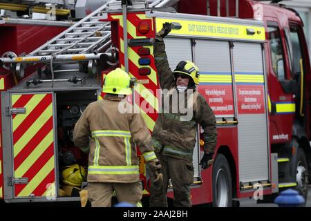 Eastbourne, Großbritannien. 22. November 2019. Ein Großbrand im Claremont Hotel in Eastbourne. Feuermannschaften über von East Sussex besucht das legendäre Hotel am Meer. Credit: James Boardman/TPI/Alamy leben Nachrichten Stockfoto