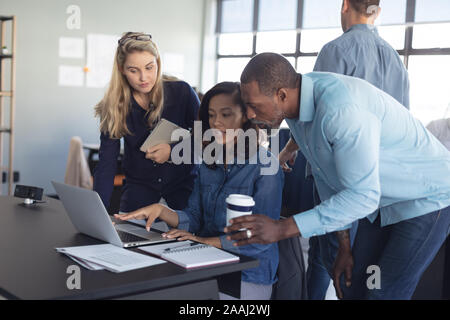 Business-Profis bei der Arbeit Stockfoto