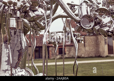 Subodh Gupta: Unsichtbare Realität, Hauser & Wirth, Somerset, Durslade Farm, Lane, Bruton, Somerset BA10 0NL Stockfoto