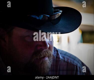 Cowboy Landwirt mit Hut in seiner 40 bei Familie Veranstaltung Stockfoto