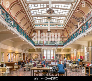 Die Edwardianische Teestuben am Birmingham Museum & Art Gallery, Birmingham, West Midlands, England, Großbritannien Stockfoto