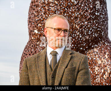 Enthüllung der Bär Skulptur Leben von John Muir von schottischen Bildhauer Andy Scott, Dunbar, East Lothian, Schottland, Großbritannien zu feiern. Stockfoto