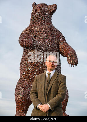 Enthüllung der Bär Skulptur Leben von John Muir von schottischen Bildhauer Andy Scott, Dunbar, East Lothian, Schottland, Großbritannien zu feiern. Stockfoto