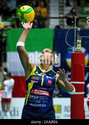 Treviso, Italien. 19 Nov, 2019. Indre sorokaite (conegliano) während Carraro Imoco Conegliano vs Vasas Obuda Budapest, Volleyball Champions League Frauen in Treviso, Italien, 19. November 2019 Credit: Unabhängige Fotoagentur/Alamy leben Nachrichten Stockfoto