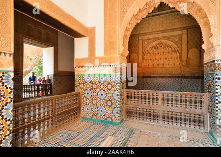 Die Saadian-Gräber aus dem 16. Jahrhundert sind die letzte Ruhestätte von etwa sechzig Mitgliedern der Saadi-Dynastie. Marrakesch, Marokko Stockfoto