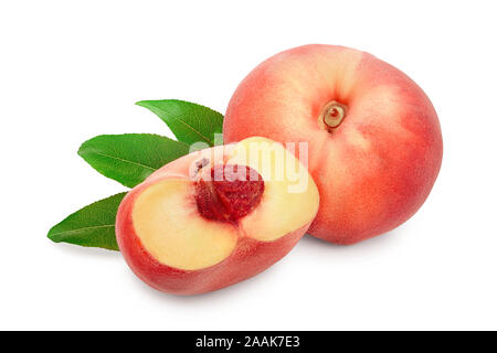 Reif chinesischen Flachbild pfirsich Obst und Hälfte mit Blatt auf weißem Hintergrund. Stockfoto