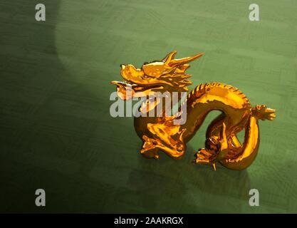 Chinesischer Drache auf Platine, Abbildung Stockfoto