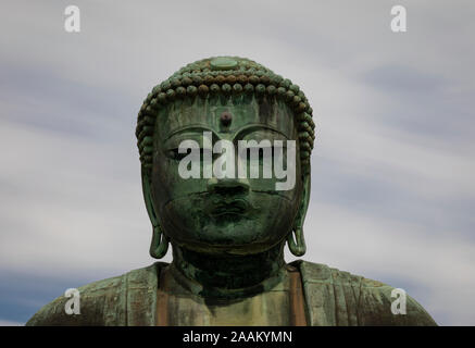 Kamakura, Japan - 1. November 2018: eine Nahaufnahme Foto des Giant Buddha Statue am Kotokuin Tempel in Kamakura, Japan Stockfoto