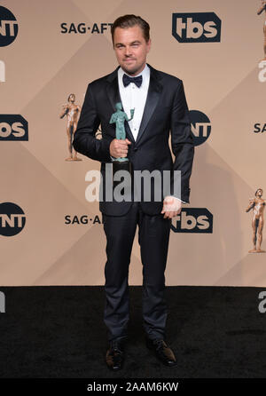 LOS ANGELES, Ca - 30. JANUAR 2016: Leonardo DiCaprio auf der 22. jährlichen Screen Actors Guild Awards im Shrine Auditorium © 2016 Paul Smith/Featureflash Stockfoto