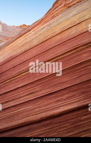 Gestreifter Sandstein Textur von Northern Arizona auf der Kaibab Plateau. In der Nähe befindet sich der berüchtigte Welle Bildung von North Coyote Buttes. Stockfoto