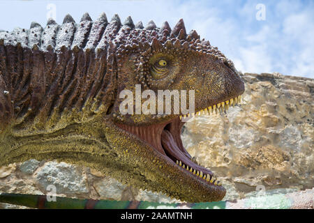 SUCRE, Bolivien - 16. Oktober 2019: Echte Größe Dinosaurier, Kreidezeit Park Cal Orcko Stockfoto