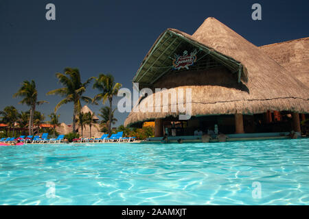 Rivera Maya Mexiko pool bar palm Fontain Stockfoto