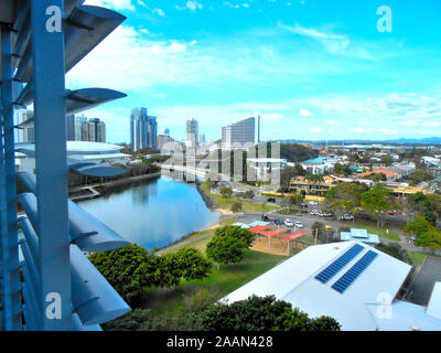 Die Aussicht vom Hotel Balkon über Broadbeach, Gold Coast, Queensland Australien Suche Stockfoto