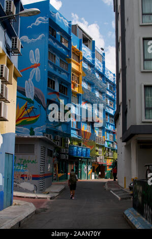 Bukit Bintang, Kuala Lumpur, Malaysia - 10. Mai 2019: bunte Wandgemälde eingerichtetes Gebäude im Bezirk von Bukit Bintang, Kuala Lumpur Stockfoto